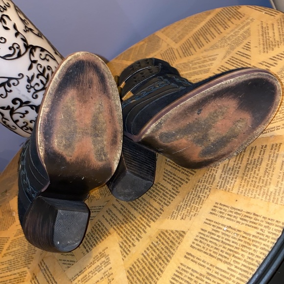 🎃 Soho Cobbler Suede & Leather cutout booties - Picture 8 of 10